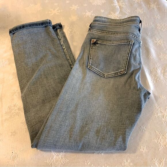Pilcro Slim Boyfriend Denim Jeans Distressed Stretch Sz 25 Gorgeous - Picture 4 of 7